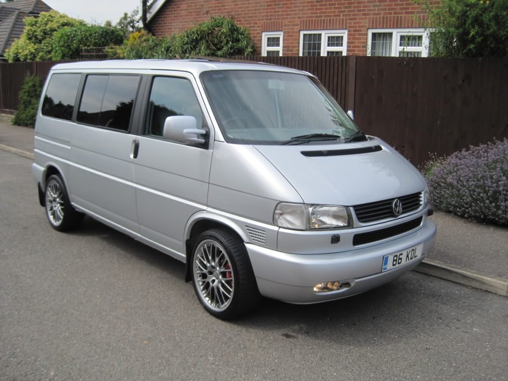 Půjčte si Volkwagen Caravelle 2,5